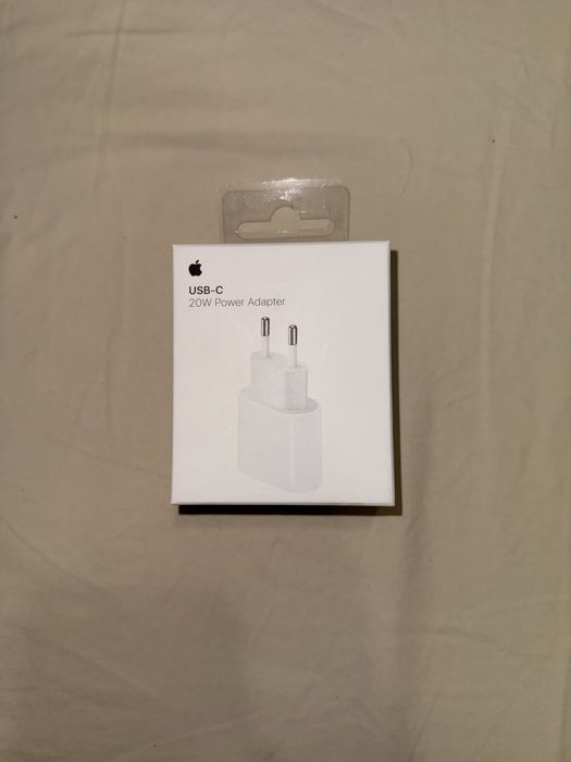 Оригинален адаптер за IPhone USB-C 20W