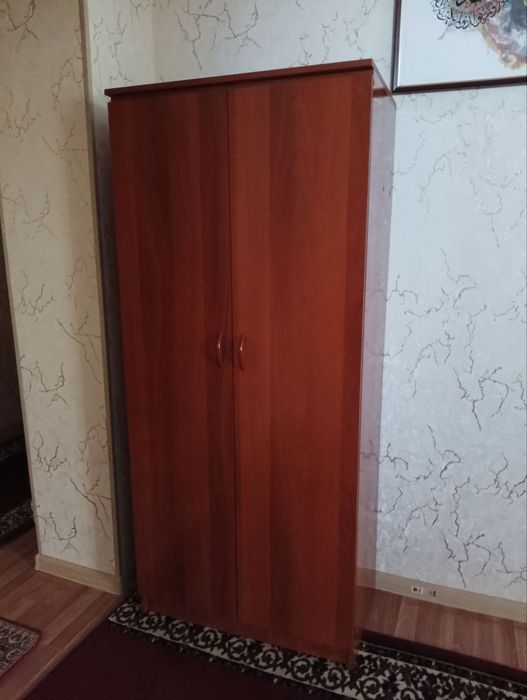 Shkaf komplekt sotiladi