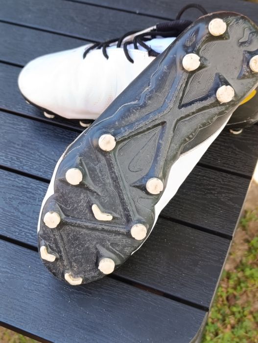 Футболни обувки, бутонки Nike