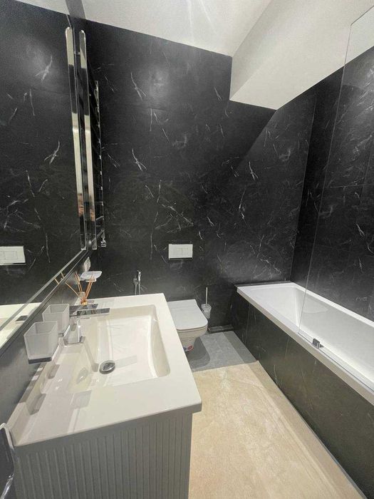 Ц-1! Сдается новая 3-х комнатная квартира в центре города!