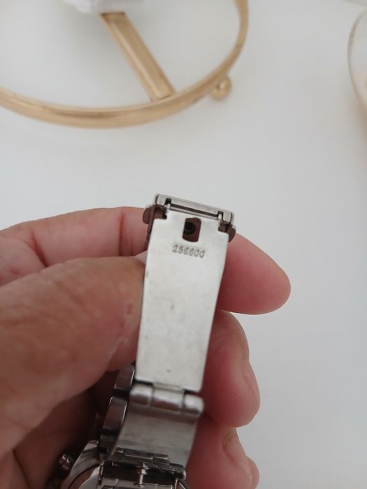 Продам часы Maikl  Kors