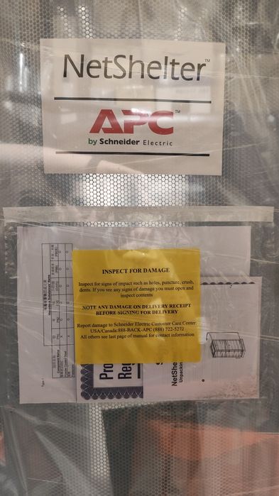 Шкаф APC NetShelter SX 42 unit