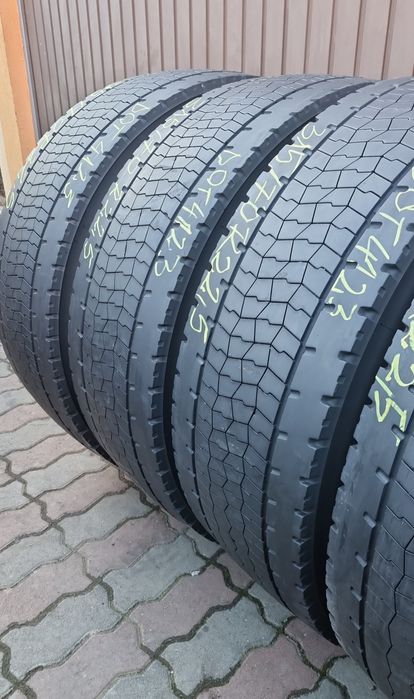 4 Anvelope Camion Tractiune Bridgestone 315/70 R22.5 Impecabile.