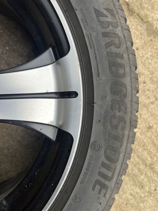 Гуми с джанти Bridgestone