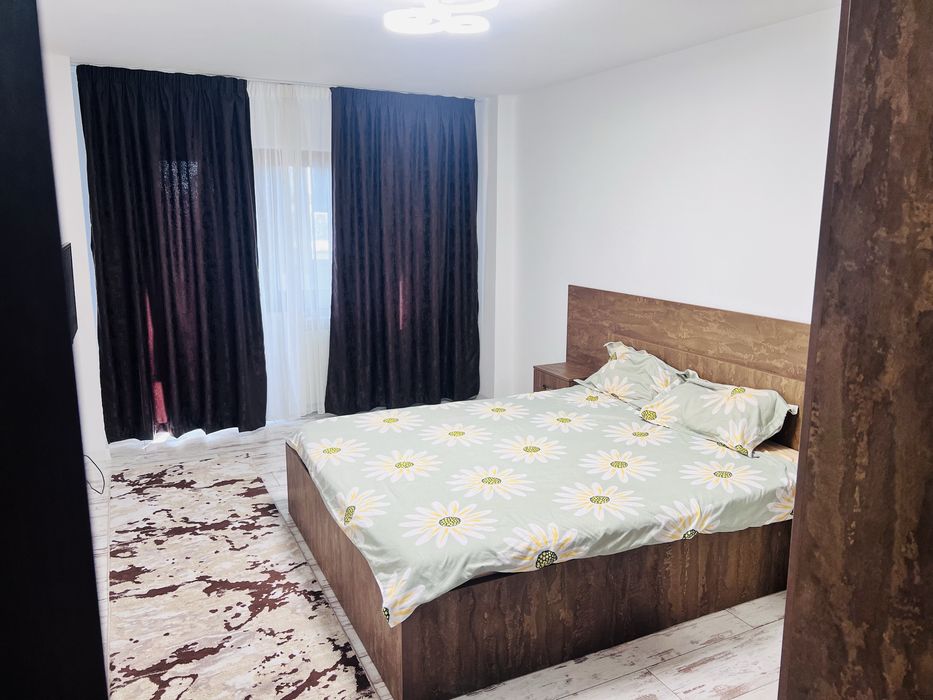 Inchiriez apartament pe bulevardul 1 Mai zona confecti