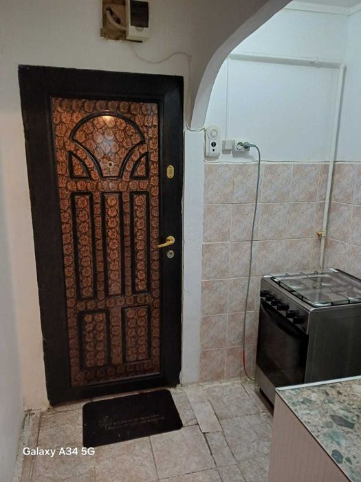 Vând apartament cu 2 camere in Brașov, zona Tractorul