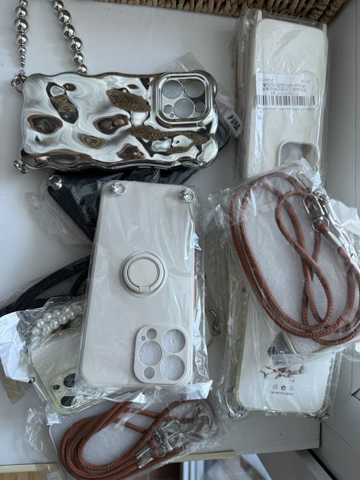 Чехлы на Iphone с ремешками