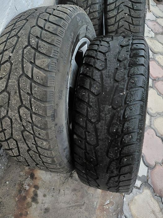 Продам резину с дисками на ауди