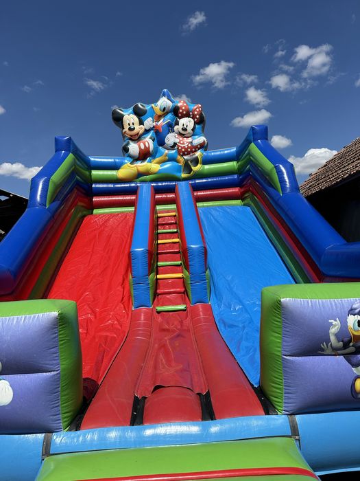 Tobogane gonflabile de inchiriat