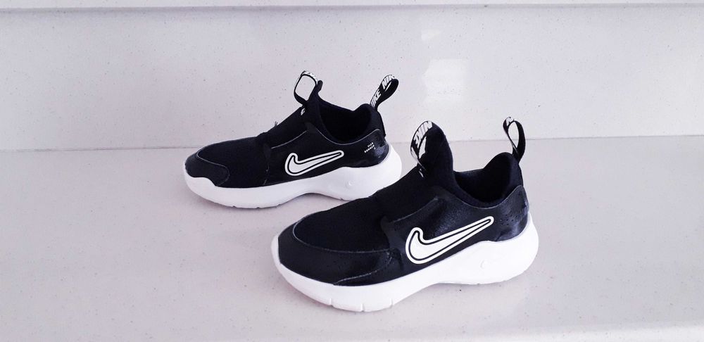 adidasi copii Nike marimea 28