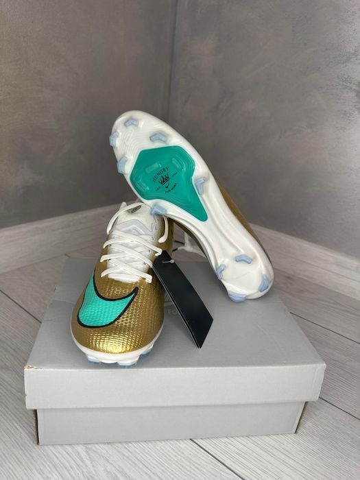 Ghete fotbal noi Elite Version originale