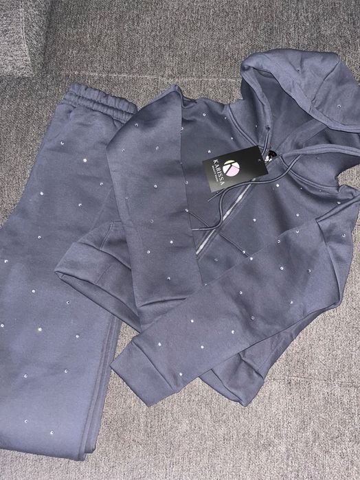 Дамски комплекти