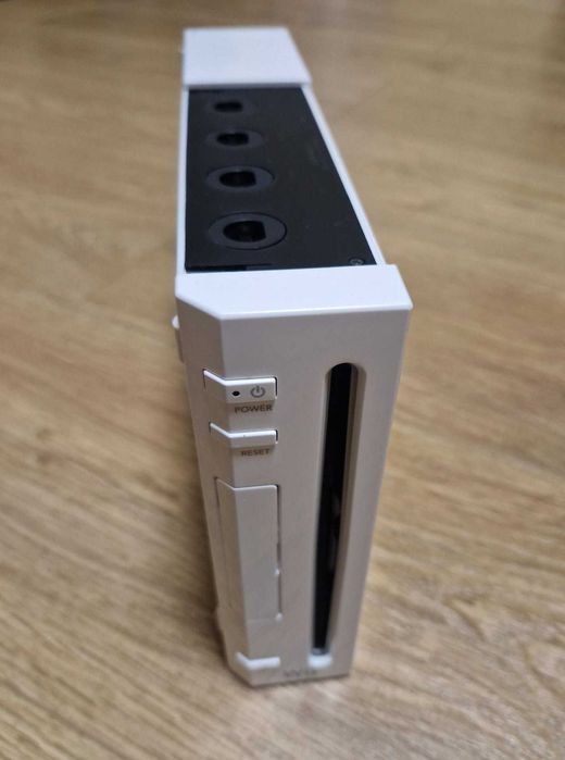 Consola Wii + 2 Jocuri Super Mario Galaxy 2 si Lego Star Wars