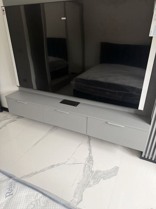 Comodă TV suspendată, 210 cm, gri mat – stare nouă