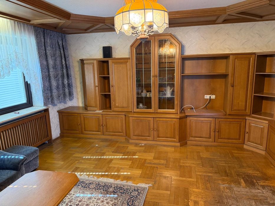 Mobila din lemn masiv