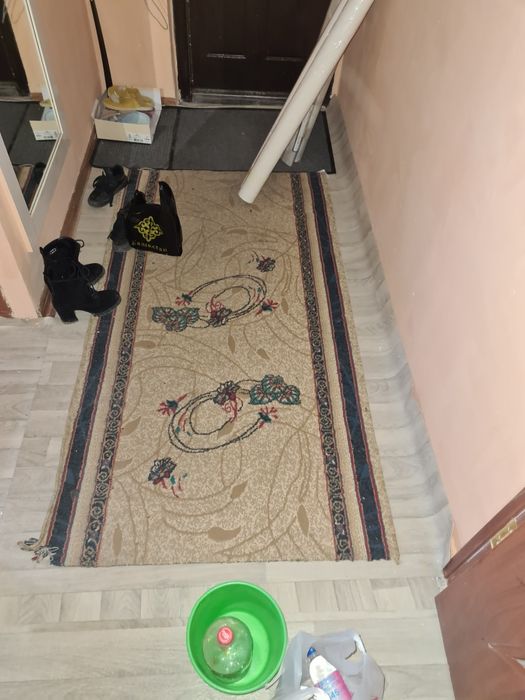 Продам ковёр и дорожку не дорого