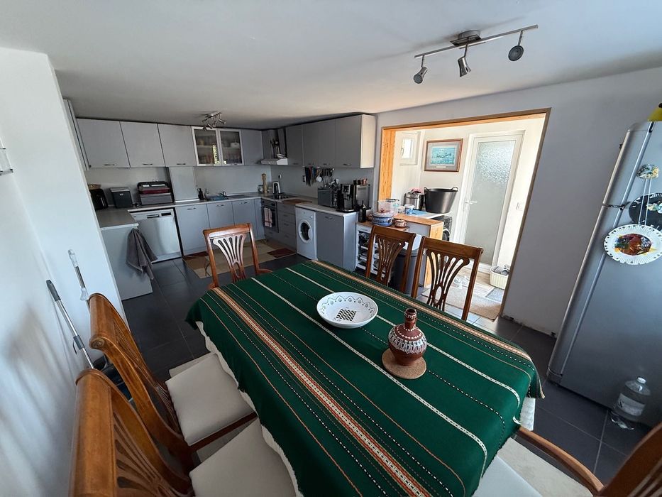 Къща в село Изворище