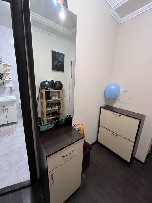 Прихожая с зеркалом