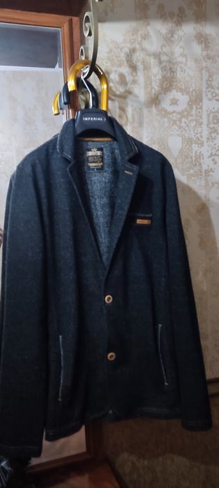 Продаю мужской пиджак в отличном состоянии