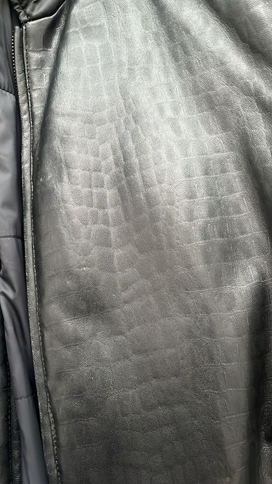 Продам  куртку новую