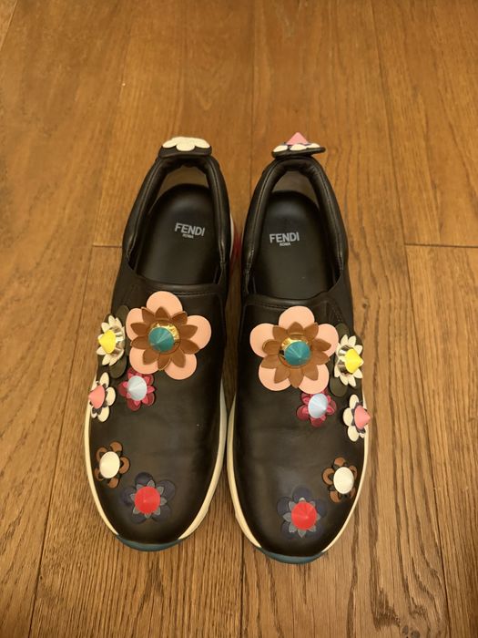 Продам оригинал б/у обувь!