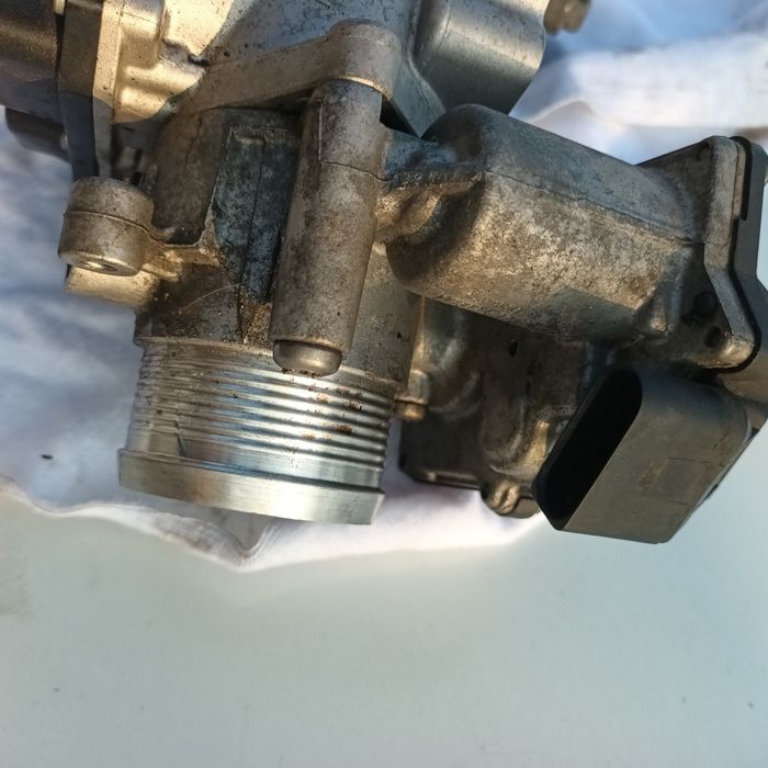 Vind corp clapeta acceleratie skoda superb an 2010 motor 2000 Dizel