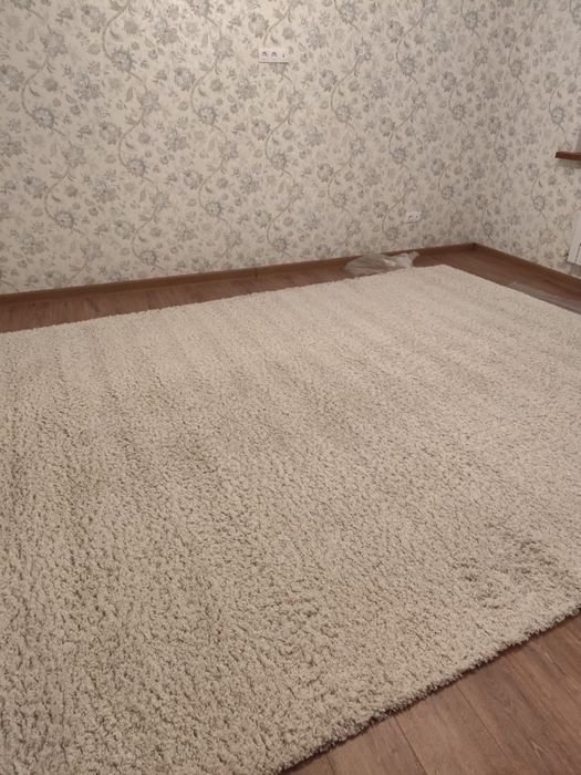 Продам большой ковер травка!