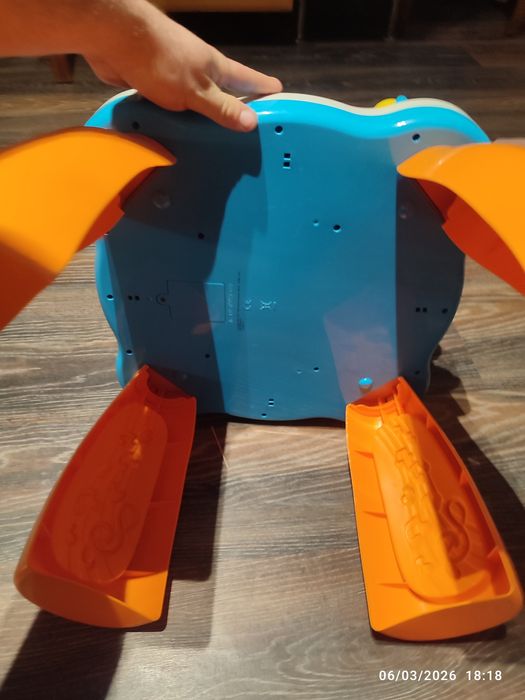 Măsuță cu activități pentru copii