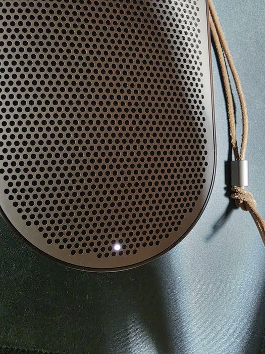 Boxa bluetooth Bang & Olufsen Beoplay P2