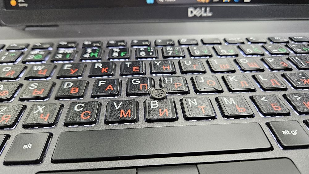 15.6" Ноутбук Dell Latitude 5500