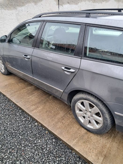 Vand masina in stare foarte buna Passat!