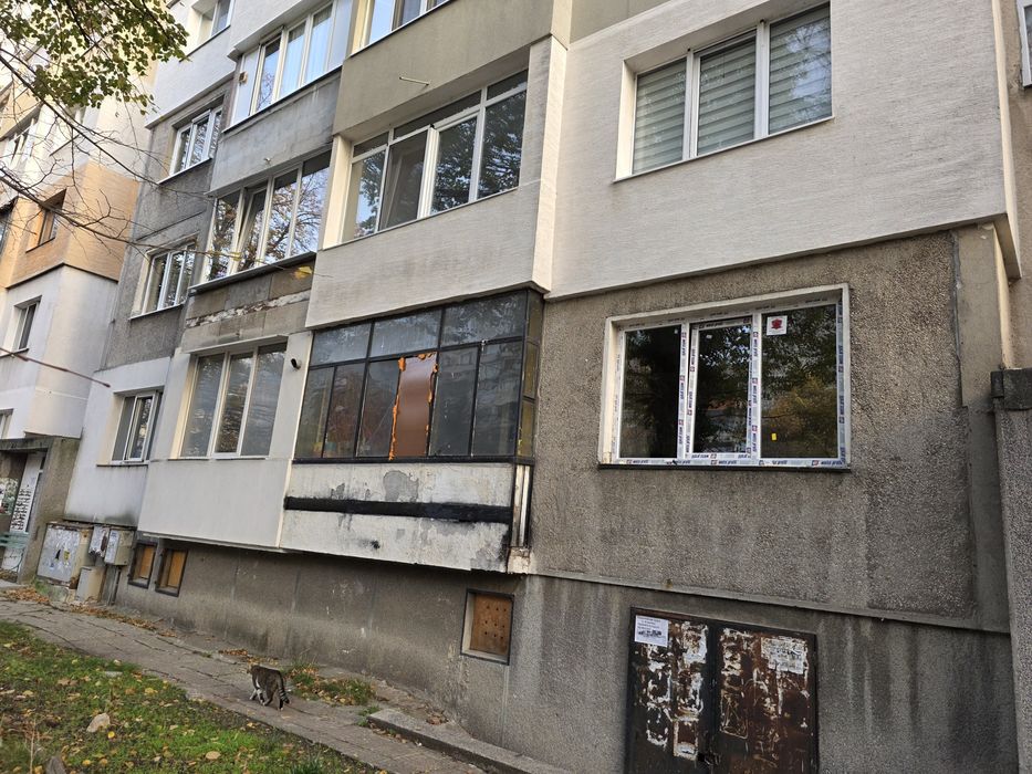 Дава се под наем Тристаен апартамент в София, Надежда 1 - 88 кв.м за 357 € - Снимка #15