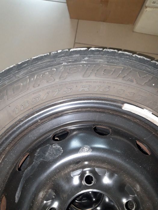 Диски с резиной на Ниву