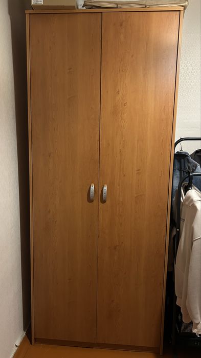 Платьельный шкаф