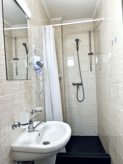 Vila Macris -|Cazare Eforie Nord 2026 | Camere duble/triple | Parcare + Grătar |