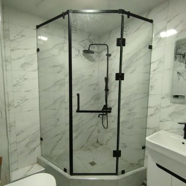 Душевые перегородки.  Duw kabina