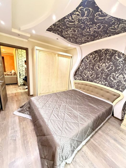 Метро хамза 3х комнатная 70м² 2этаж Чиланзар 5кв продаётся квартира |