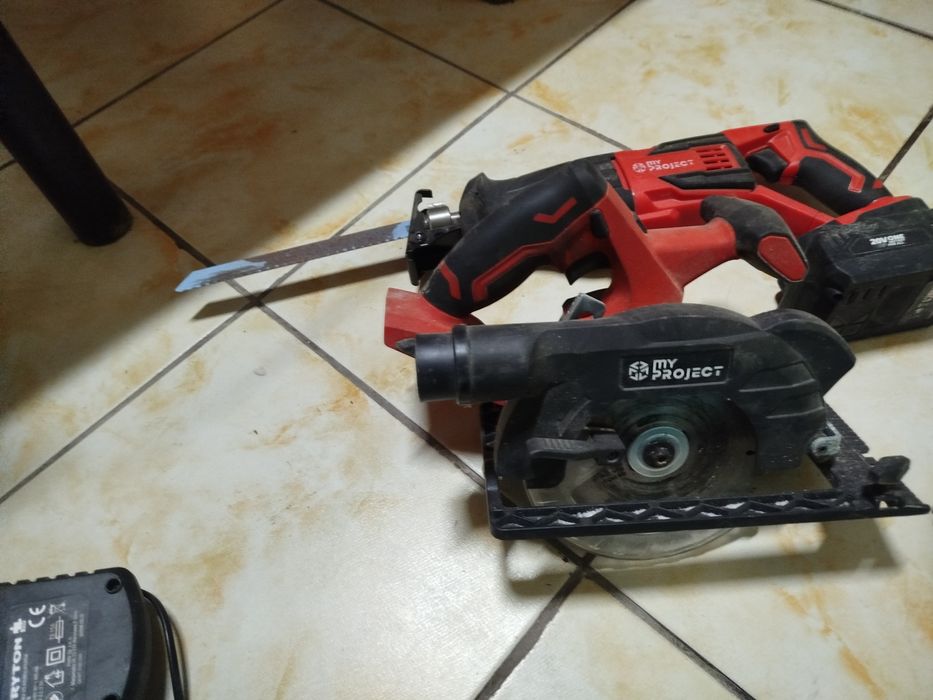 Vand scule electrice