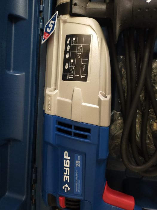 Перфоратор Зубр ЗП 28-800КМ