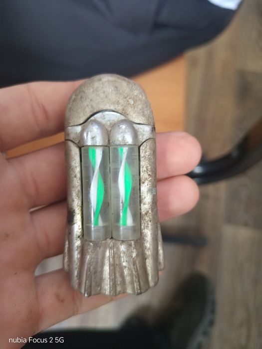 Винтажная зажигалка