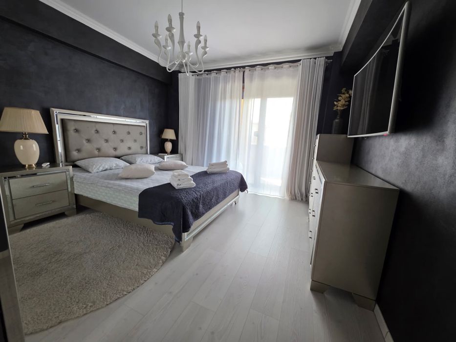 Vand ap 2 cam (3 camere) v lupului esq village boxa loc parcare 60 mp