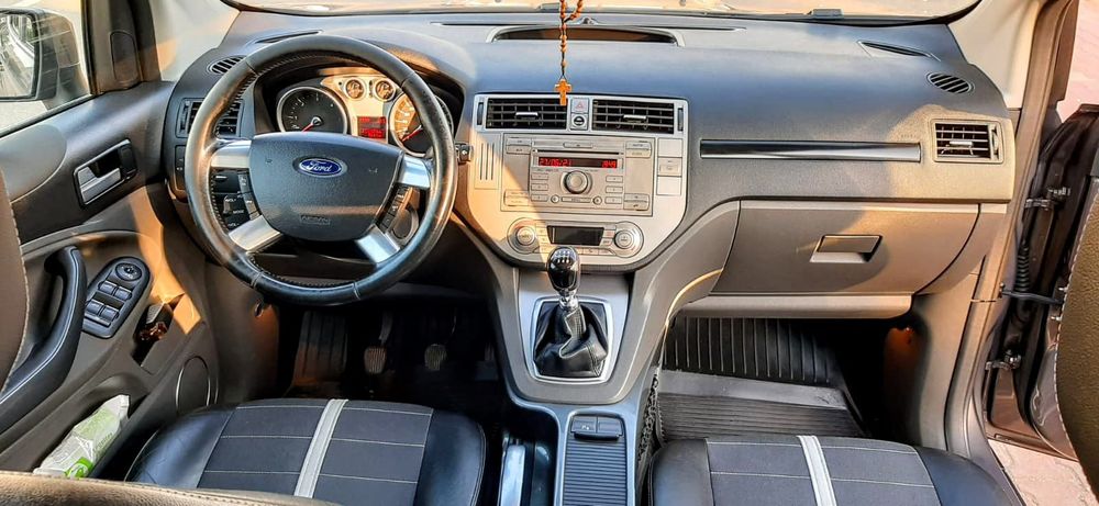 Ford Kuga - 2012