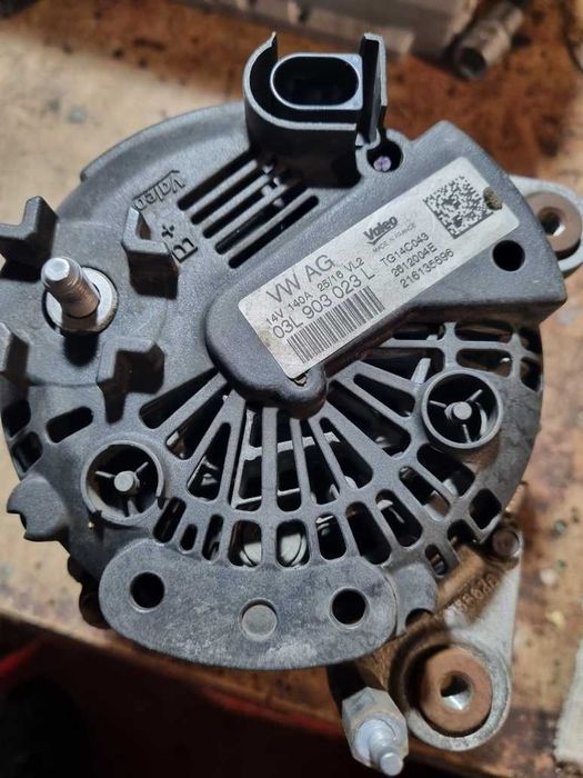 Алтернатор Golf 7 1,6 TDI 110 ( динамо )