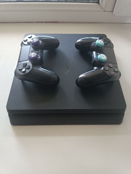 Продам PS4 slim.500 GB.