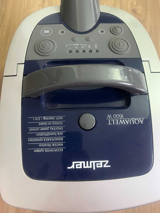 Продам моющим пылесос