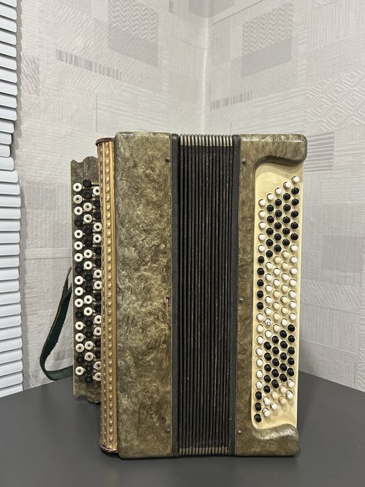 Продам два баяна