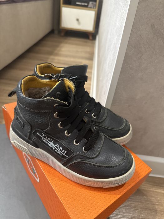 Продам детскуб обувь