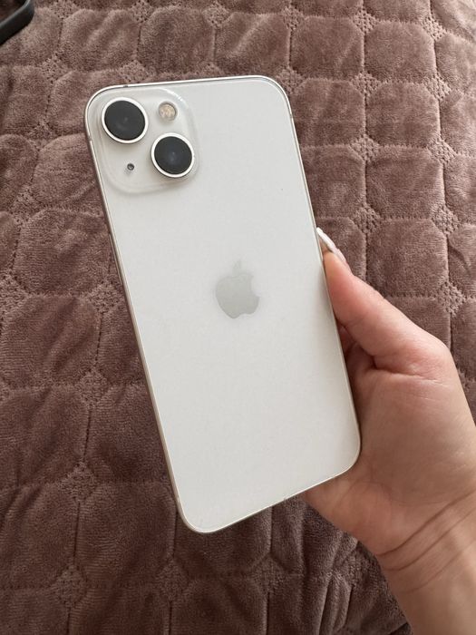 Продам Айфон 13 в отличном состоянии