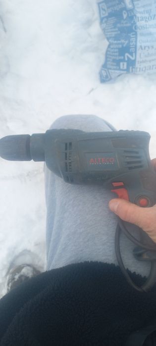 Продам дрель и пчёлку