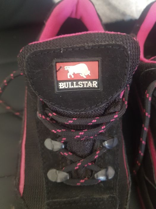 Bocanci de dama cu protectie in fata